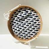 سینی حصیری راتان بزرگ با دسته و کف صدفکاری شده برند English Home