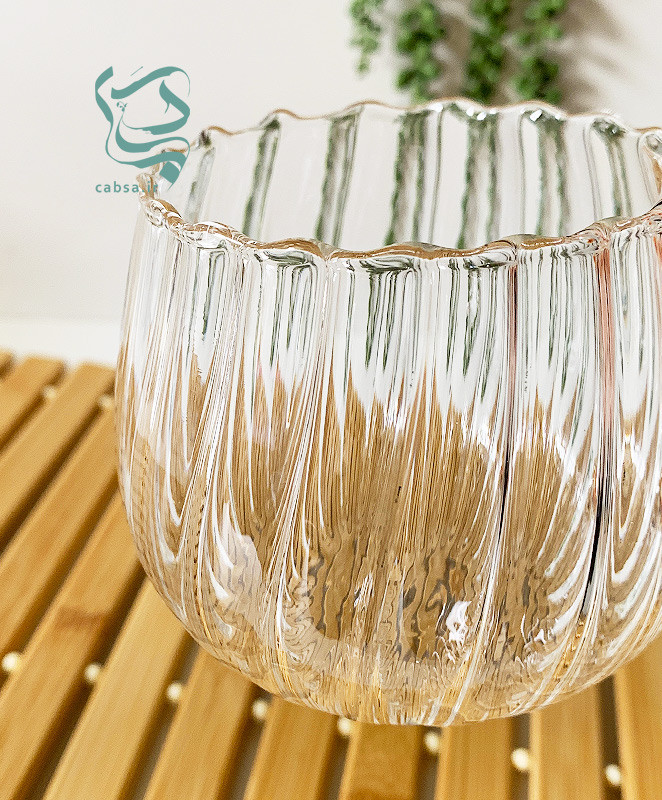 لیوان پیرکس طرح شیاردار دسته طلایی ماگ پیرکس طرح کدو مناسب سرو نوشیدنیهای گرم و سرد