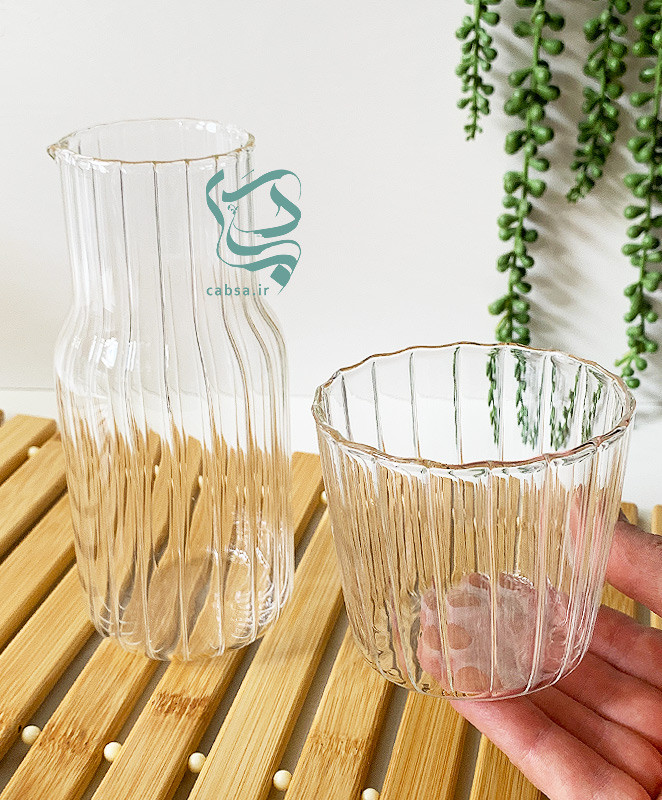 پارچ شب پیرکس طرح شیاردار وارداتی با لیوان – پارچ پیرکس شفاف مقاوم مناسب سرو نوشیدنی