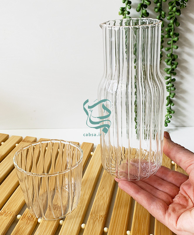 پارچ شب پیرکس طرح شیاردار وارداتی با لیوان – پارچ پیرکس شفاف مقاوم مناسب سرو نوشیدنی