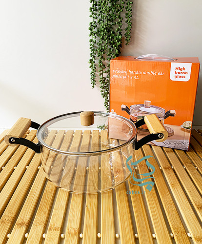 قابلمه شیشهای پیرکس مقاوم با دسته بامبو