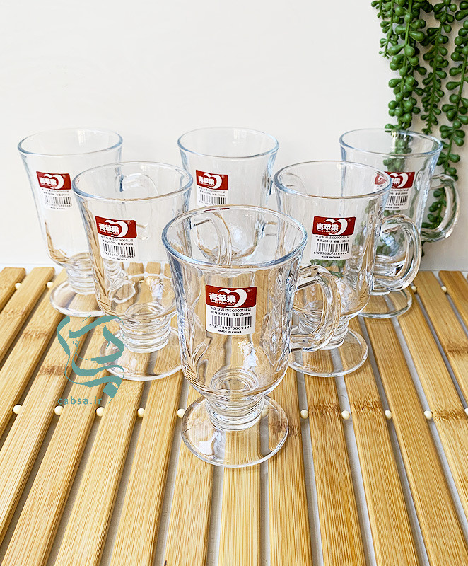 سرو نوشیدنی با لیوان دلی ساده و شیک