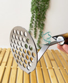 ابزار آشپزی پوره کن برای سیب زمینی